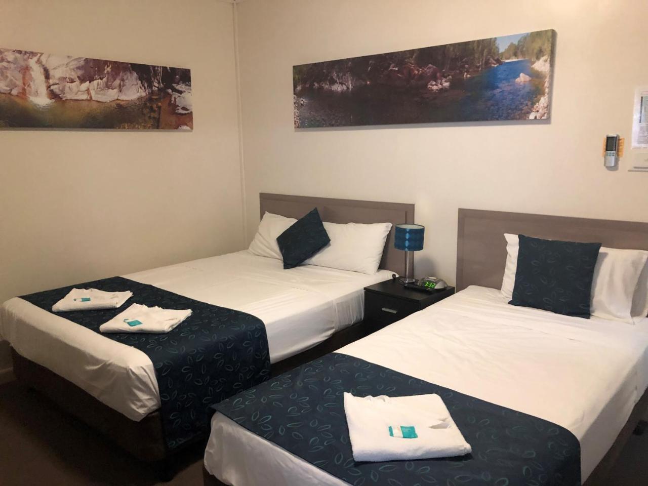 Lees Hotel Ingham Exteriör bild